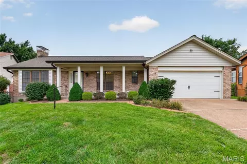 4843 Daltrey Ct, Mehlville, MO 63129