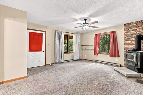 Living - 544 Anaconda Rd, Saint Clair, MO 63077 photo 3 of 3