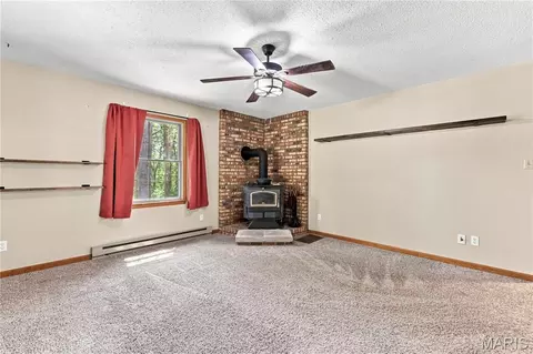 Living - 544 Anaconda Rd, Saint Clair, MO 63077 photo 1 of 3