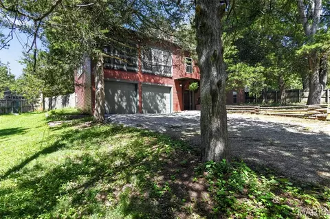 Exterior - 751 S Farm 197, Springfield, MO 65809 photo 2 of 10