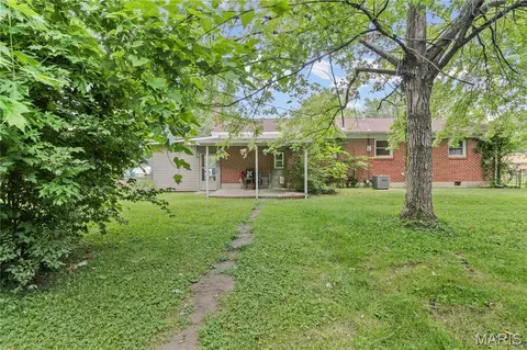 Exterior - 237 Jackson St, Sullivan, MO 63080 photo 3 of 10