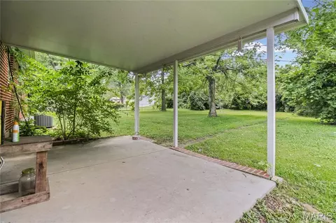 Exterior - 237 Jackson St, Sullivan, MO 63080 photo 2 of 10