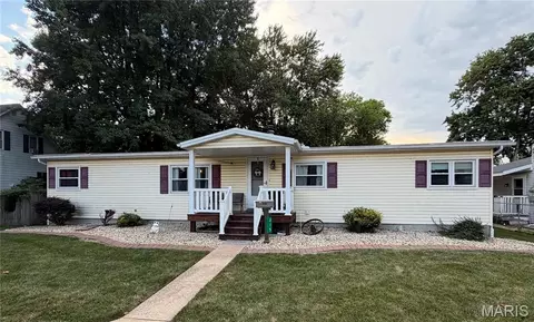 315 N Independence St, Mascoutah, IL 62258