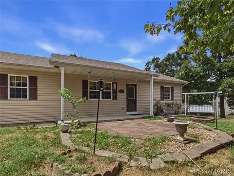 Exterior - 15505 Top Dr, Saint Robert, MO 65584 photo 8 of 17