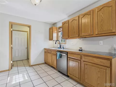 Kitchen - 15505 Top Dr, Saint Robert, MO 65584 photo 3 of 5