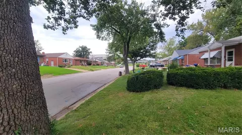 Exterior - 8525 Appleton Dr, Saint Louis, MO 63132 photo 1 of 2