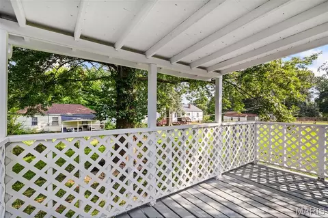 Exterior - 5336 Kirkland Dr, Normandy, MO 63121 photo 5 of 10