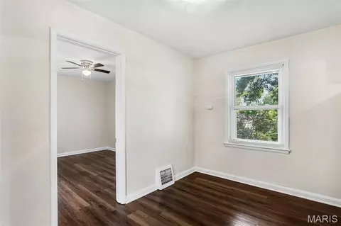 Entry Way - 5336 Kirkland Dr, Normandy, MO 63121 photo 1 of 2