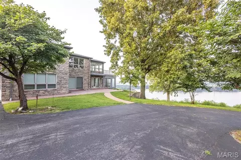 Exterior - 4 River Hills Rd, Hannibal, MO 63401 photo 5 of 21