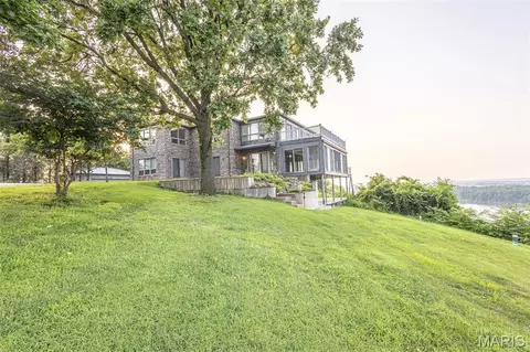 Exterior - 4 River Hills Rd, Hannibal, MO 63401 photo 7 of 21