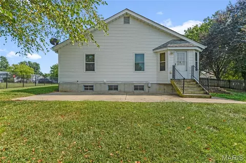 Exterior - 88 Mallard Pointe Dr, O'fallon, MO 63368 photo 2 of 4