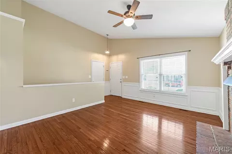 Living - 88 Mallard Pointe Dr, O'fallon, MO 63368 photo 3 of 3
