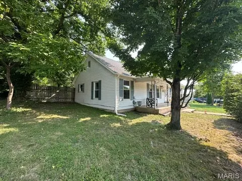Exterior - 702 E 3rd St, Salem, MO 65560 photo 15 of 15