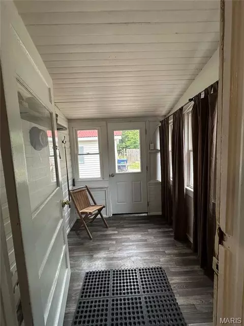Exterior - 702 E 3rd St, Salem, MO 65560 photo 2 of 15