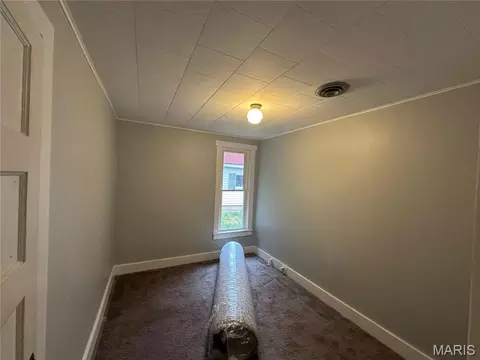 Bedroom - 702 E 3rd St, Salem, MO 65560 photo 5 of 7