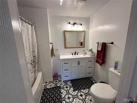 Bath - 702 E 3rd St, Salem, MO 65560 photo 3 of 3