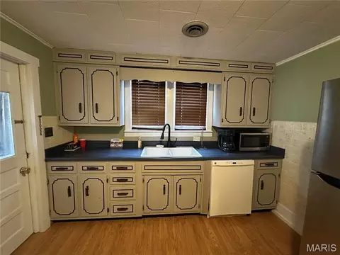Kitchen - 702 E 3rd St, Salem, MO 65560 photo 3 of 3