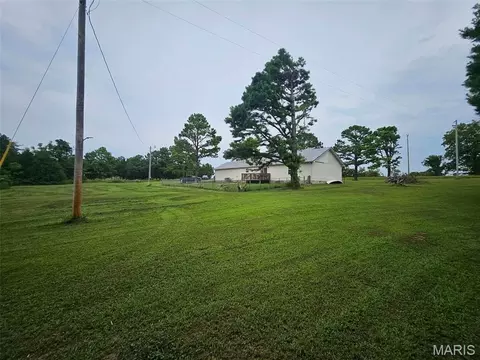 Exterior - 16210 Walnut Dr, Plato, MO 65552 photo 3 of 4