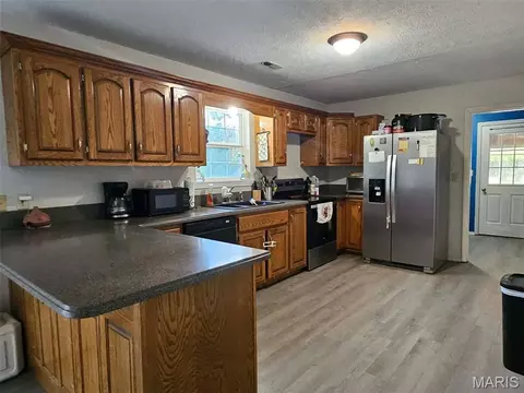 Kitchen - 16210 Walnut Dr, Plato, MO 65552 photo 1 of 2