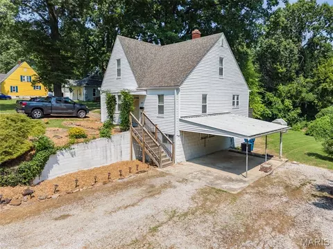 419 Cass Ave, Edwardsville, IL 62025