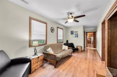 Entry Way - 32 Riverview, Annapolis, MO 63620 photo 2 of 2