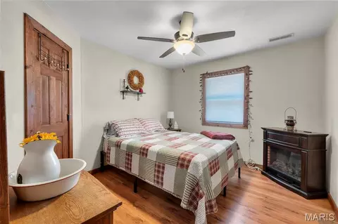 Bedroom - 32 Riverview, Annapolis, MO 63620 photo 2 of 3