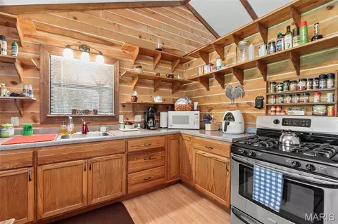 Kitchen - 32 Riverview, Annapolis, MO 63620 photo 2 of 3