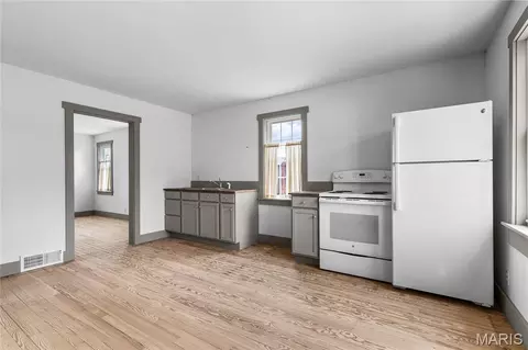Kitchen - 6269 Maeystown Rd, Waterloo, IL 62298 photo 1 of 3