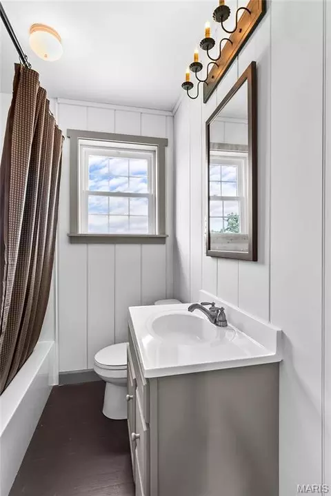 Bath - 6269 Maeystown Rd, Waterloo, IL 62298 photo 2 of 3