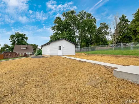 Exterior - 112 E Franklin St, Pacific, MO 63069 photo 9 of 9