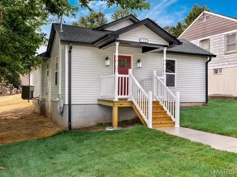 Exterior - 112 E Franklin St, Pacific, MO 63069 photo 3 of 9
