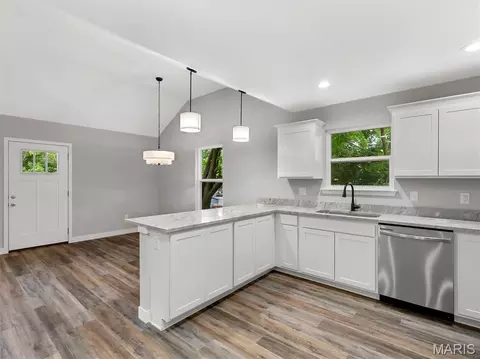 Kitchen - 112 E Franklin St, Pacific, MO 63069 photo 3 of 4