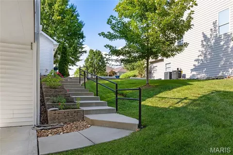 241 Greenburn Dr, Weldon Spring, MO 63304 photo 5