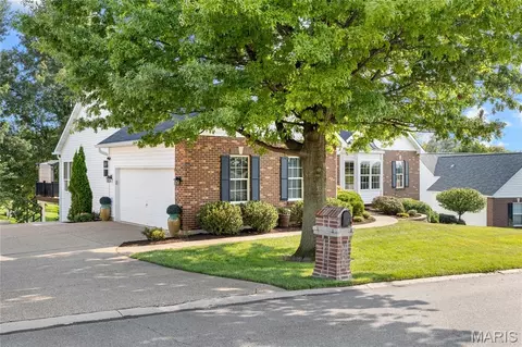 241 Greenburn Dr, Weldon Spring, MO 63304 photo 2