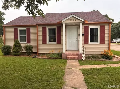 1102 N Washington St, Farmington, MO 63640