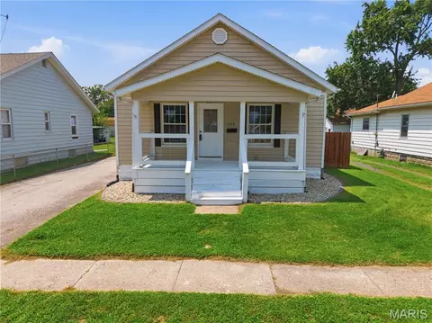 509 Bowman Ave, East Alton, IL 62024