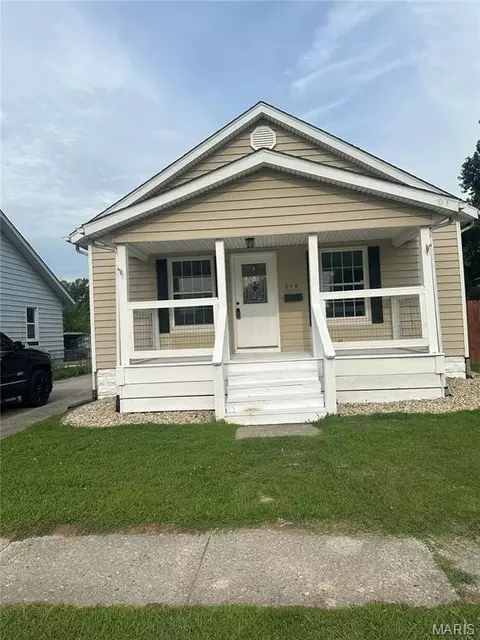 509 Bowman Ave, East Alton, IL 62024