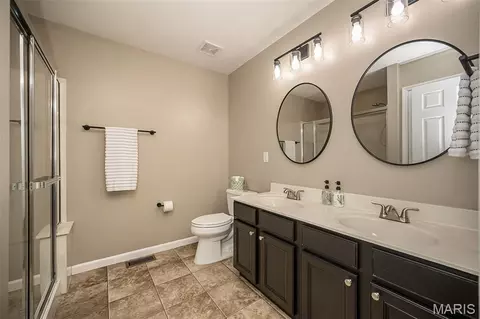 Bath - 249 Belmonte Cir, O'fallon, MO 63368 photo 1 of 5