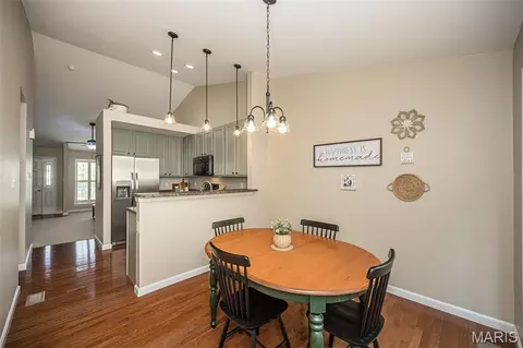 Dining - 249 Belmonte Cir, O'fallon, MO 63368 photo 1 of 2