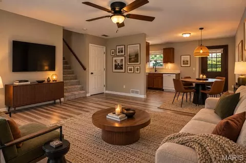 Living - 5 W 12th St, Washington, MO 63090 photo 1 of 7
