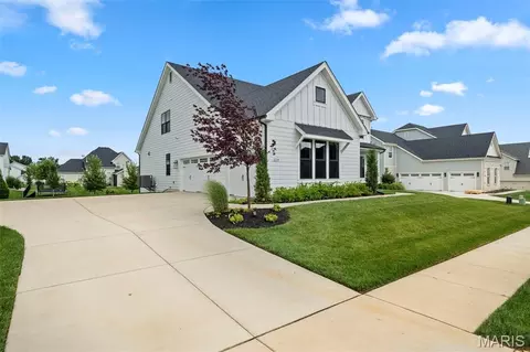 Exterior - 1224 Patchwork Flds, Chesterfield, MO 63005 photo 15 of 16