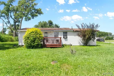 1107 N 72nd St, East St Louis, IL 62203