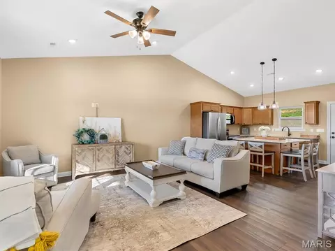 Living - 129 Stone Ledge Dr, Saint Clair, MO 63077 photo 1 of 2