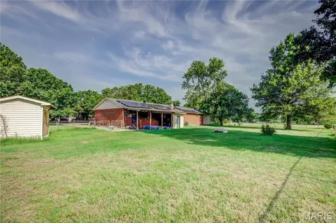 Exterior - 111 Dacus Dr, Sikeston, MO 63801 photo 3 of 5
