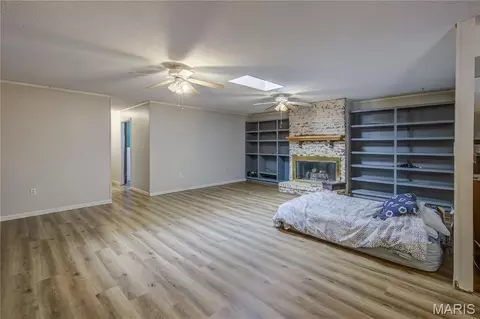 Living - 111 Dacus Dr, Sikeston, MO 63801 photo 1 of 2