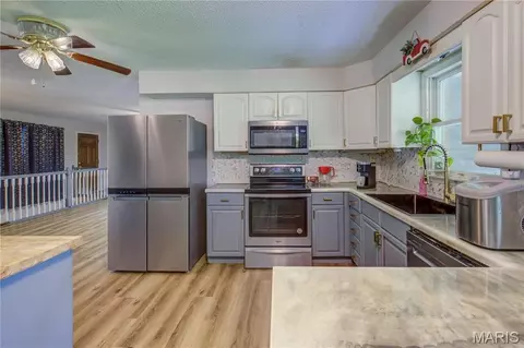Kitchen - 111 Dacus Dr, Sikeston, MO 63801 photo 1 of 2