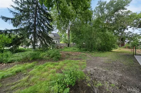 2624 Margarette Ave, Maplewood, MO 63143