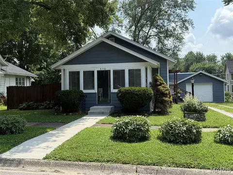 516 E South Ave, Greenville, IL 62246