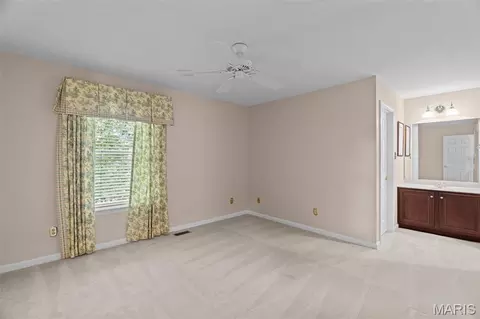 Bedroom - 991 Sheffield Forest Ct, Wildwood, MO 63021 photo 6 of 8