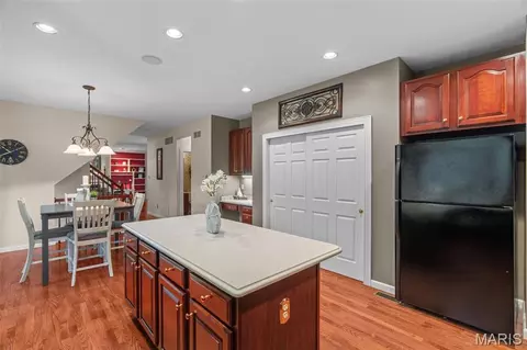 Kitchen - 991 Sheffield Forest Ct, Wildwood, MO 63021 photo 4 of 6
